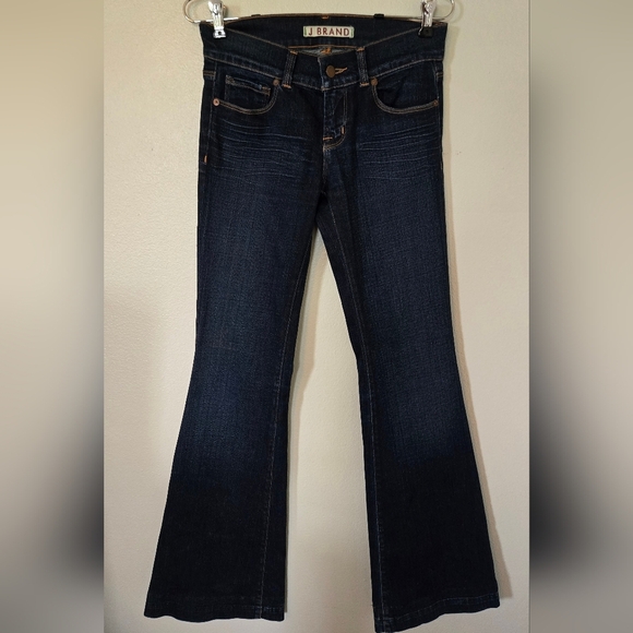 J Brand Flare Dark Wash Low Rise Jeans Size 26 - Picture 1 of 6